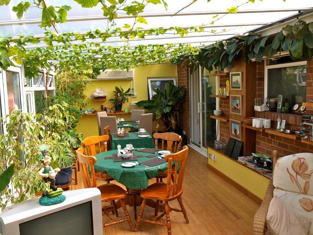 Coed Y Bryn Bed & Breakfast Cardigan Ngoại thất bức ảnh