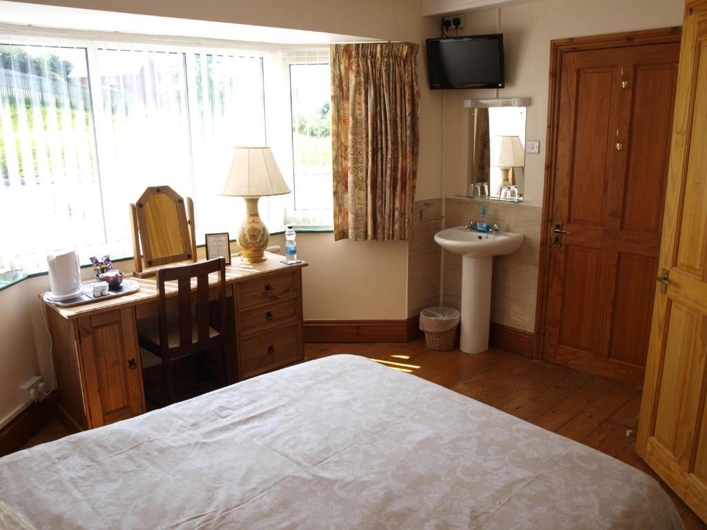 Coed Y Bryn Bed & Breakfast Cardigan Phòng bức ảnh